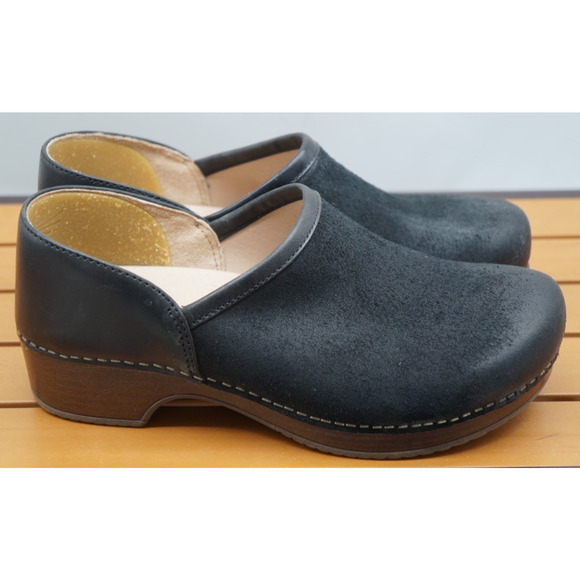 Dansko Brenna Women's Clogs, Black Burnished Suede, W38 new without box - Picture 1 of 11